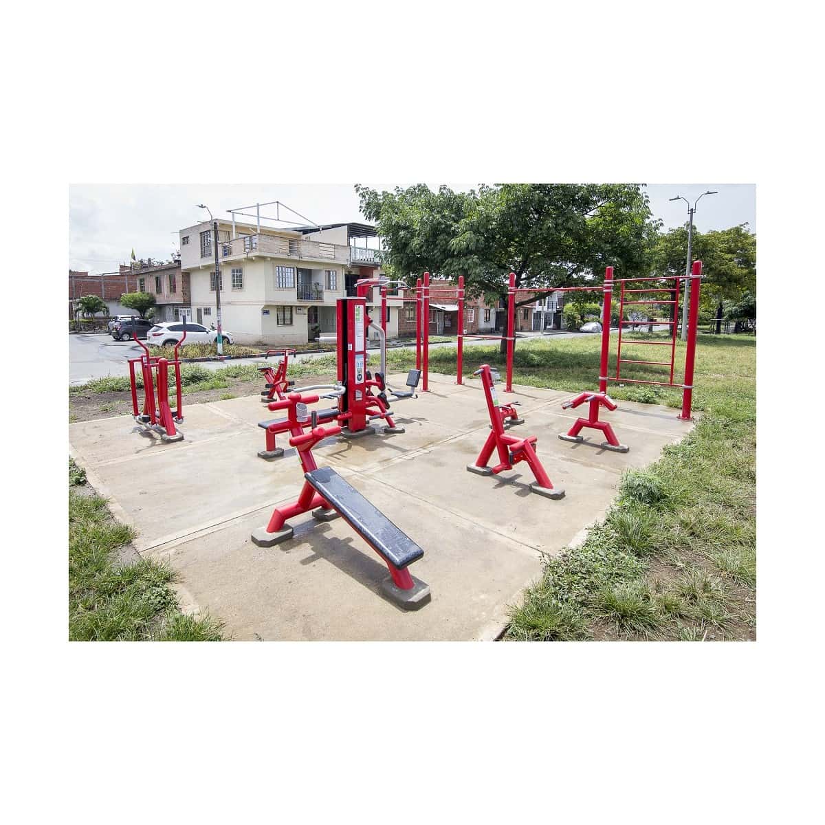 Combo TM2 de TMGYM, vista general del conjunto de equipos